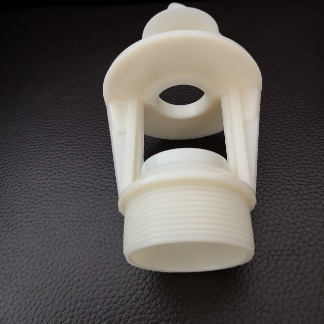 Cooling tower nozzles