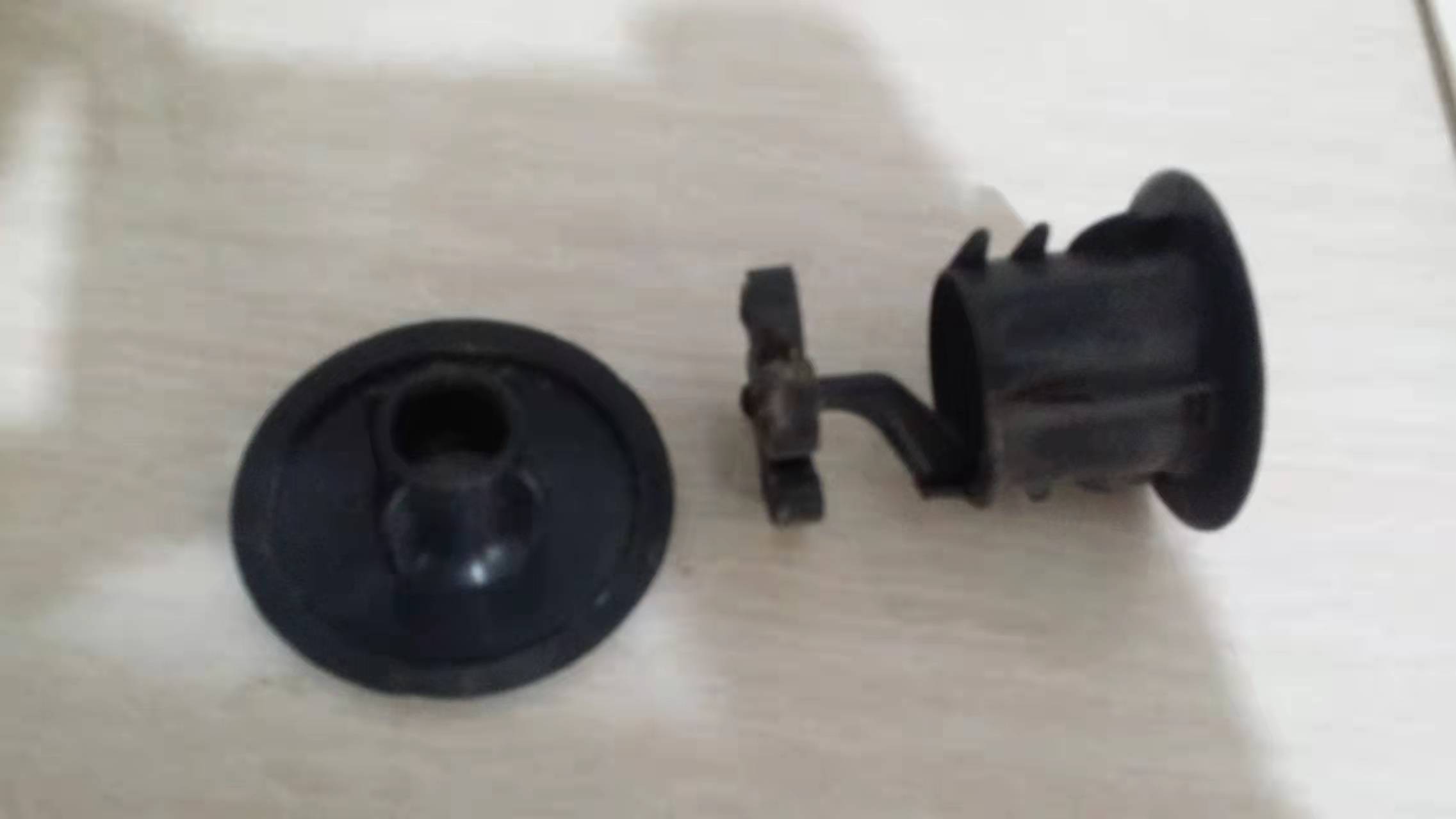 Cooling tower nozzles